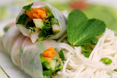 Vietnamese-Style Spring Rolls with Shrimp