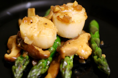 Scallops with Asparagus and Shiitake Mushrooms