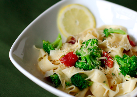 Lemon Fettuccine with Broccoli and Bacon