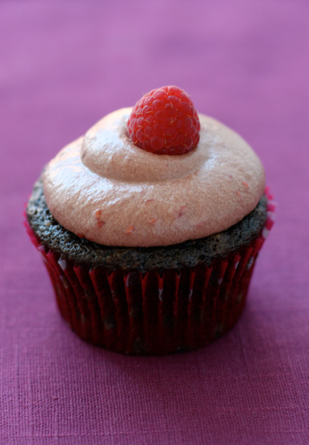 Chocolate Balsamic Rasperry Cupcakes Chocolate Balsamic Rasperry Cupcakes
