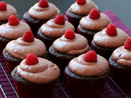 Chocolate Balsamic Rasperry Cupcakes