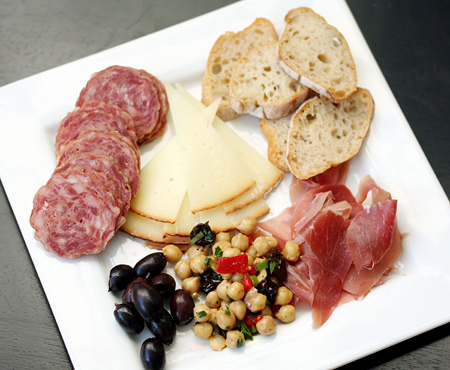 Tapas Plate With Marinated Chickpeas