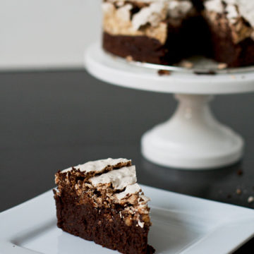 Chocolate meringue cake discount
