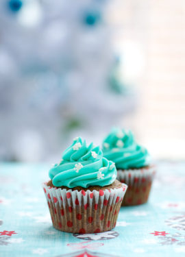 Gingerbread Cupcakes with White Chocolate Buttercream