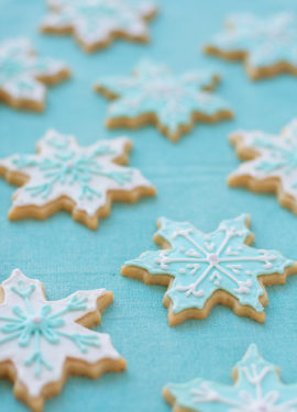Snowflake Vanilla Almond Sugar Cookie Recipe