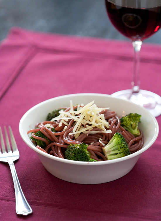 Red-Wine Spaghetti with Broccoli