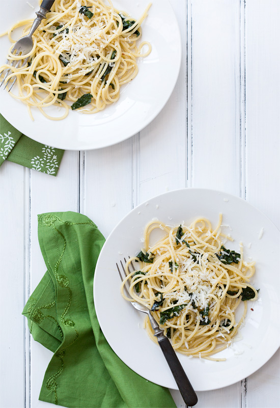 Spinach and Garlic Spaghetti with Pecorino
