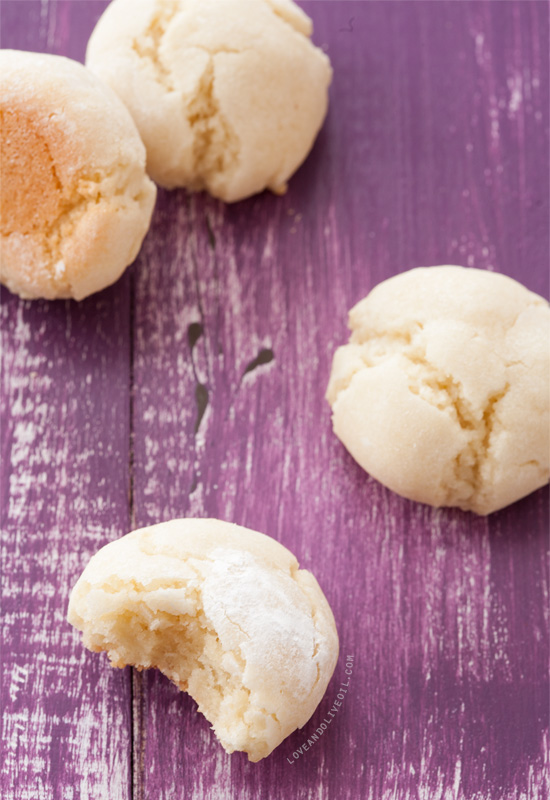 Amaretti Morbidi Cookies