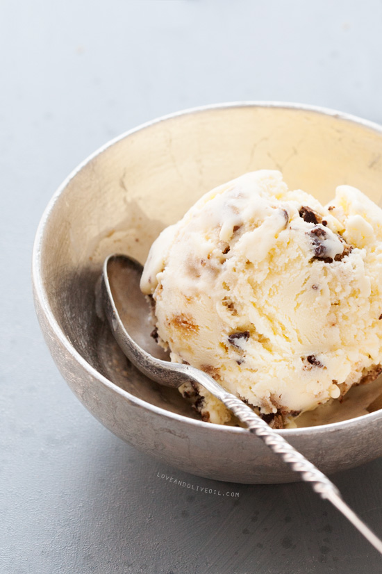 Chocolate Chip Cookies & Cream Ice Cream