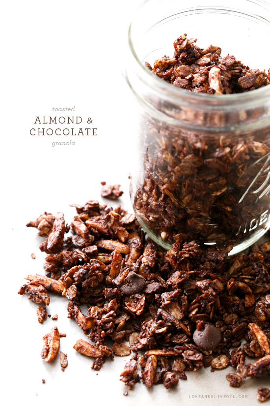 Toasted Almond & Chocolate Granola