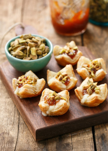 Baked Brie Puffs with Fruit Preserves and Pistachios