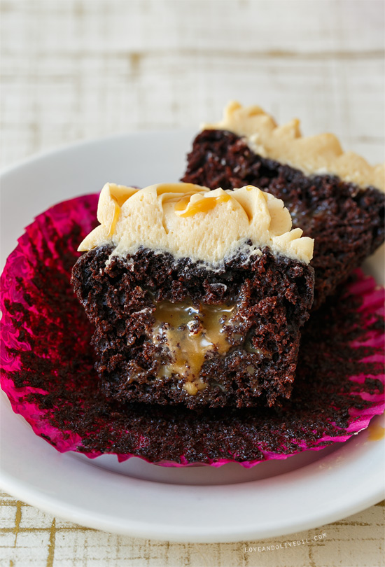 Dark Chocolate and Caramelized White Chocolate Cupcakes from @loveandoliveoil