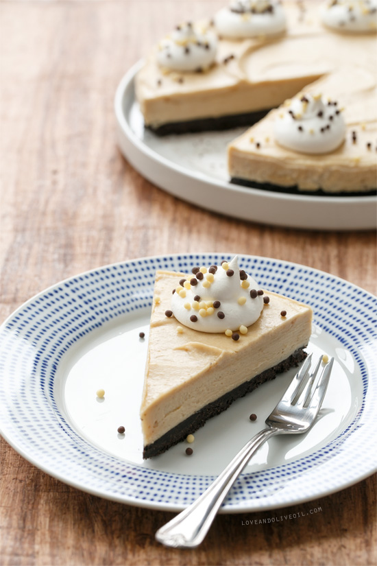 Honey Roasted Peanut Butter Banana Cream Pie from www.loveandoliveoil.com