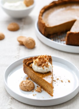 Amaretti Pumpkin Pie Recipe with Cookie Crust