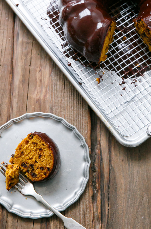 Looking for something different this Thanksgiving? This Pumpkin Chocolate Chip Bundt Cake Recipe might be your new favorite cake!