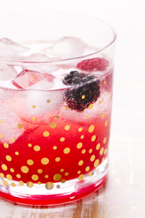 Black Raspberry Shrub Cocktail Recipe with Chambord