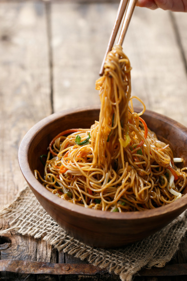 https://www.loveandoliveoil.com/wp-content/uploads/2015/03/soy-sauce-noodles2-1-600x900.jpg