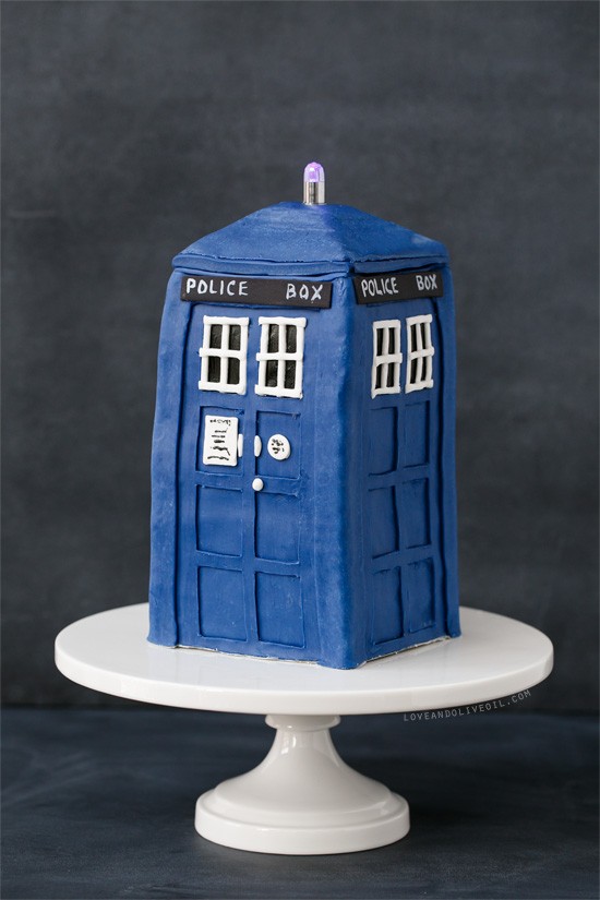 tardis-birthday-cake-love-and-olive-oil