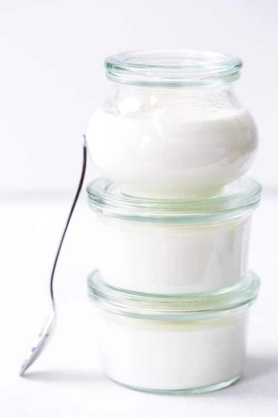 https://www.loveandoliveoil.com/wp-content/uploads/2015/04/homemade-yogurt6.jpg