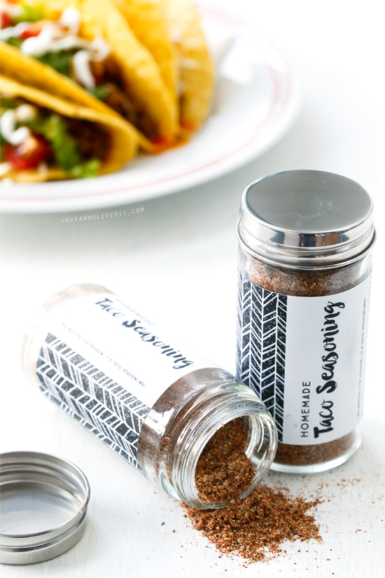 Homemade Taco Seasoning (and FREE printable spice jar labels!)