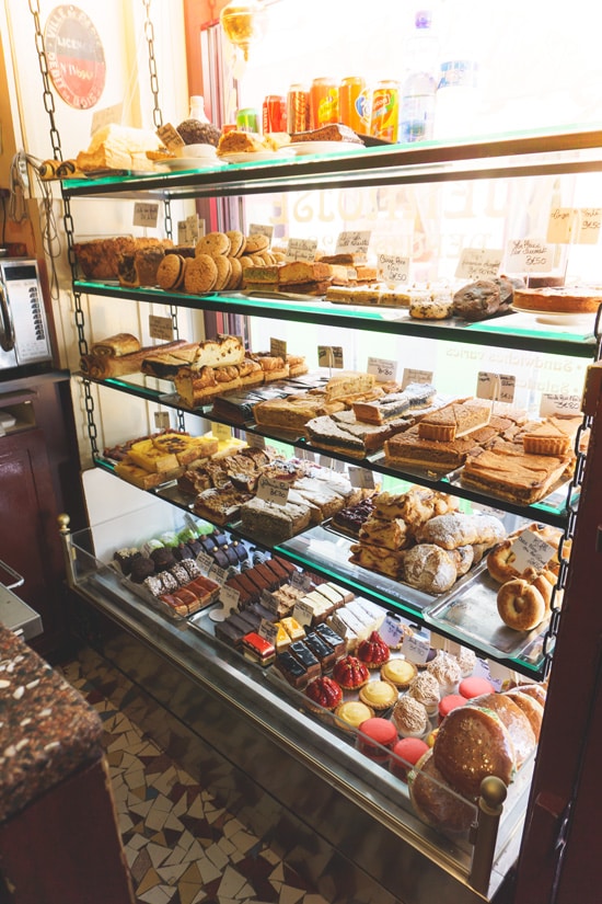 Pâtisserie Viennoise, Paris France