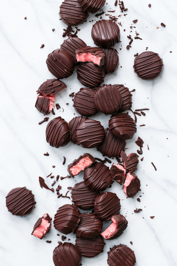 How to make centre filled Blueberry & Truffle flavour chocolates using  plastic & polycarbonate mould 