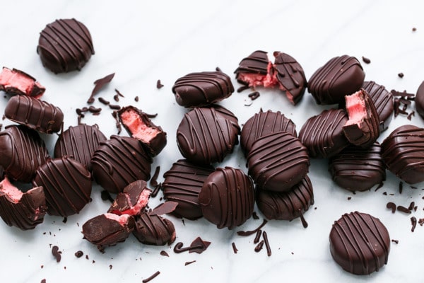 How to make centre filled Blueberry & Truffle flavour chocolates using  plastic & polycarbonate mould 