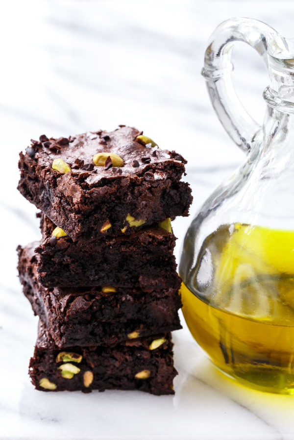 Olive Oil & Pistachio Brownies Recipe
