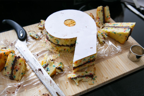 How to make a giant number birthday cake