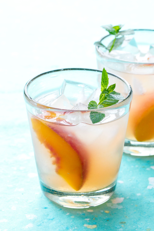 Bourbon Peach Lemonade Recipe - Make a big batch and serve for a crowd!