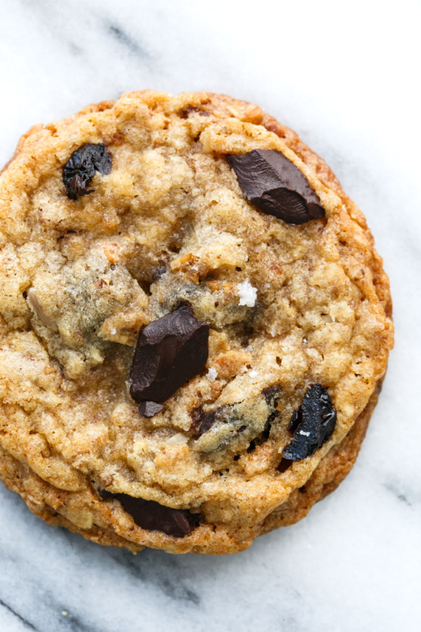 Granola Chocolate Chip Cookies