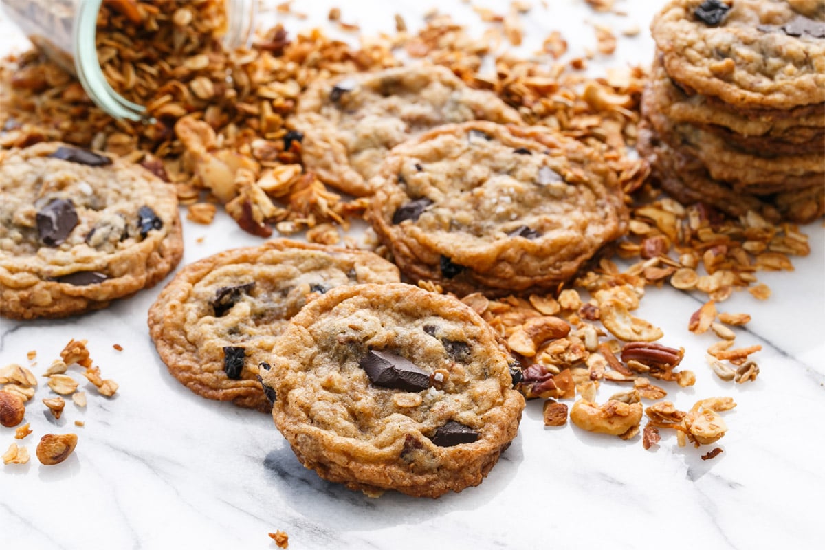 Granola Chocolate Chip Cookies