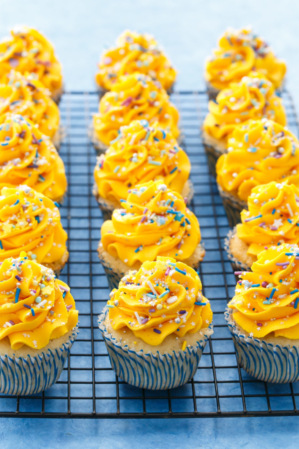 Banana Cupcakes with Banana Mousse Filling in Nashville Predators blue and gold!