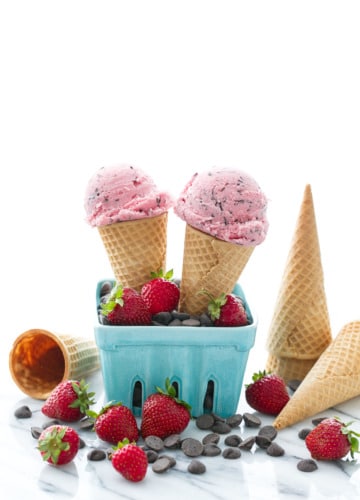 Homemade "Straw-cciatella" Strawberry Chocolate Chip Ice Cream Recipe