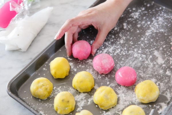 How to make homemade mochi - repeat with remaining mochi.