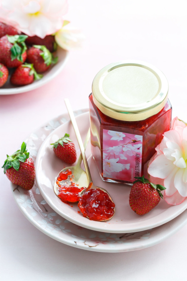 sakura strawberry jam