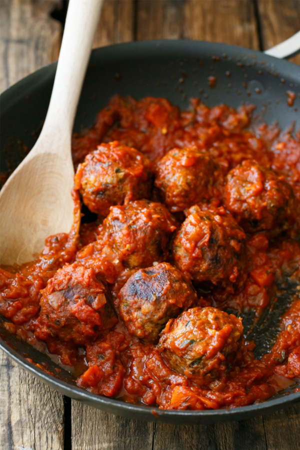 Spicy Mozzarella-Stuffed Meatballs