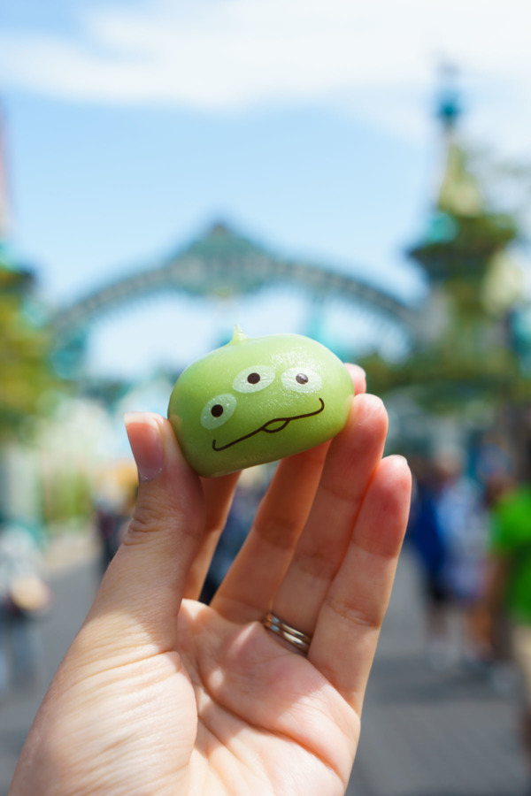 Tokyo Disney Sea: Alien Mochi Dumplings with Custard Filling