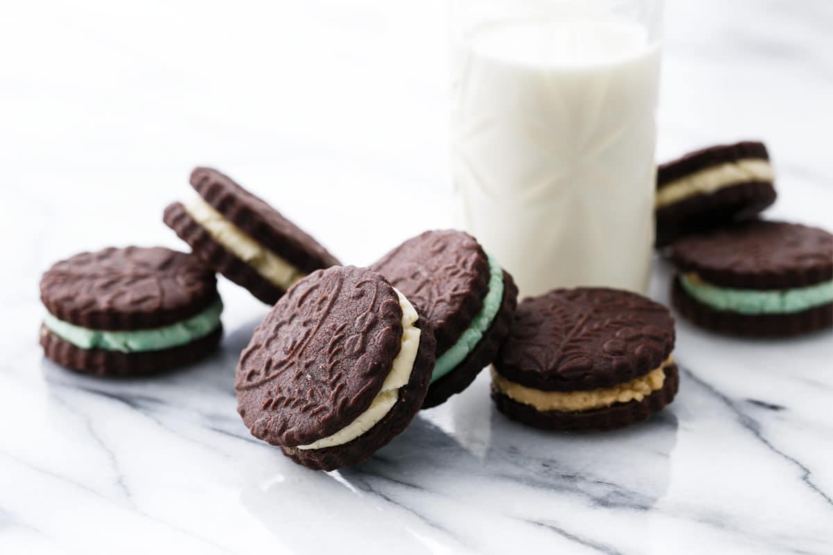 Homemade Oreo Sandwich Cookies: 3 Ways