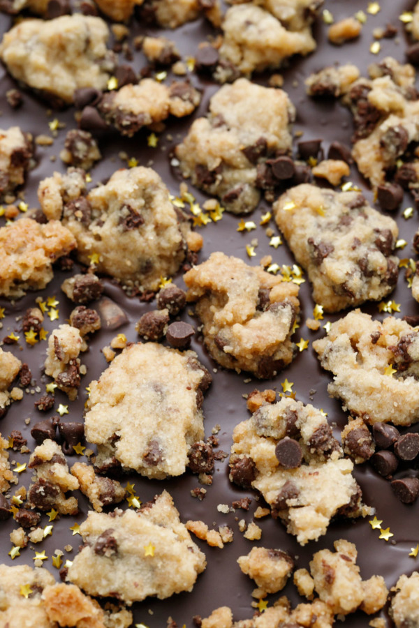 Crunchy Chocolate Chip Cookie Chocolate Bark Recipe