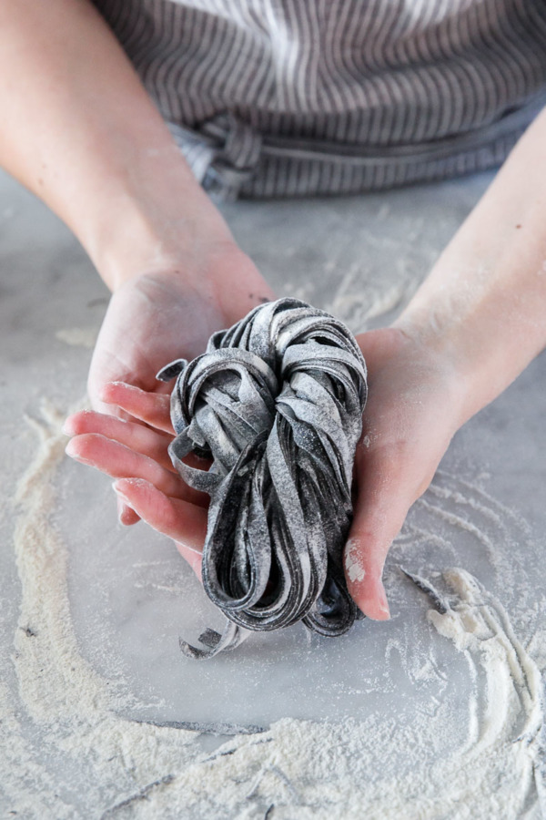 Homemade Squid Ink Pasta [pasta al nero de seppia] - Spiced Up Mom