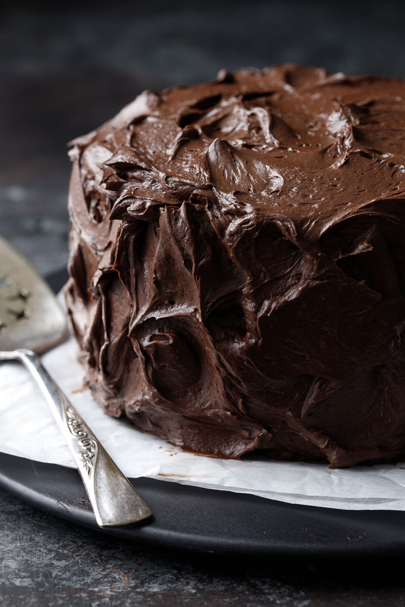 How To Make Chocolate Cake With Chocolate Frosting GEZC