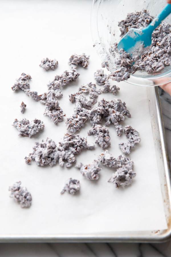 How to make homemade yogurt covered granola clusters with blueberries!