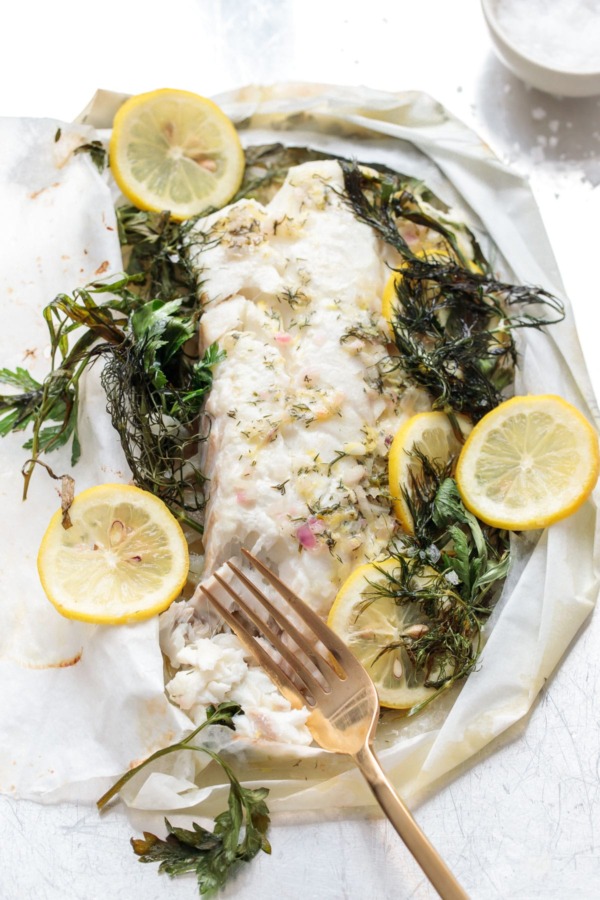 Como Cozinhar o Peixe en Papillote com Ervas Frescas e Limão