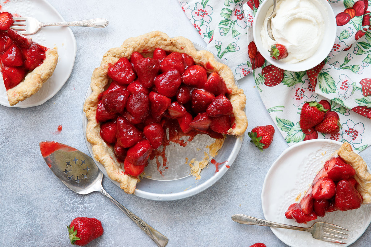 Fresh Strawberry Rose Pie