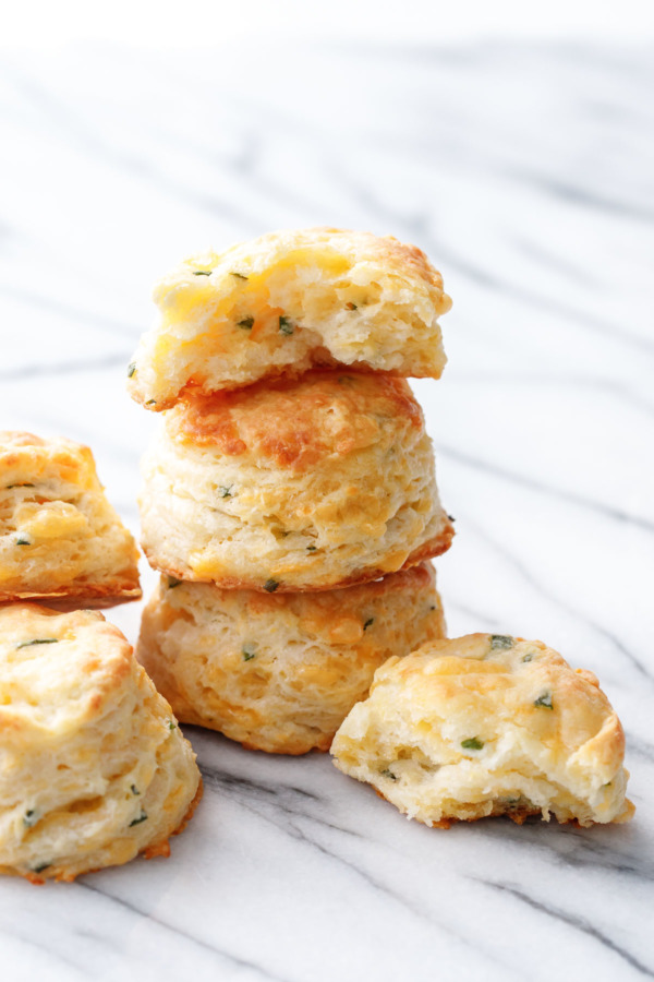 Fluffy buttermilk biscuits with cheddar cheese and fresh chives