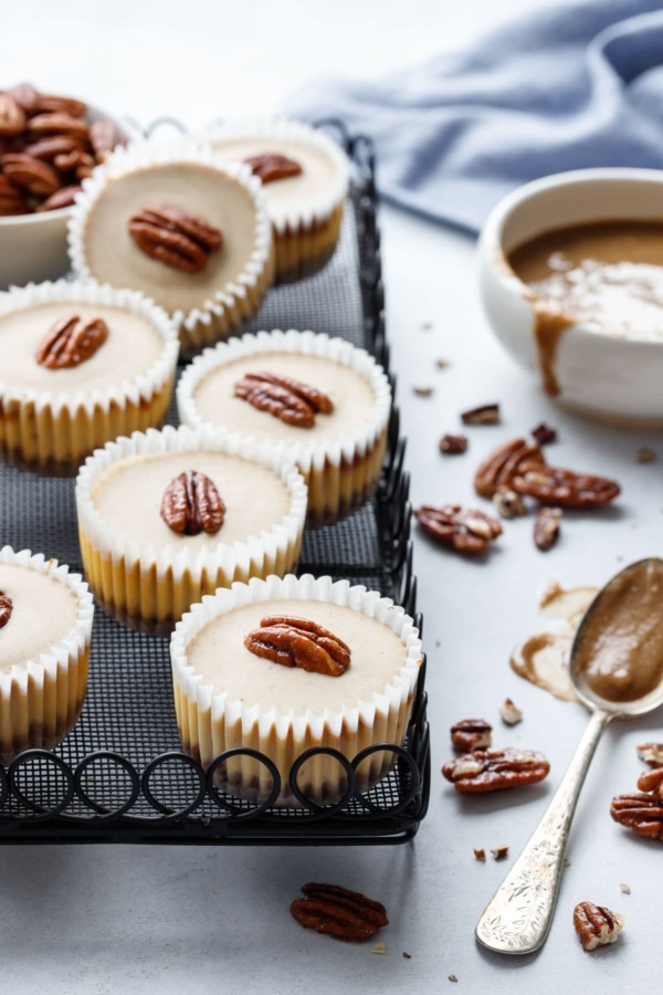 pecan praline mini cheesecakes