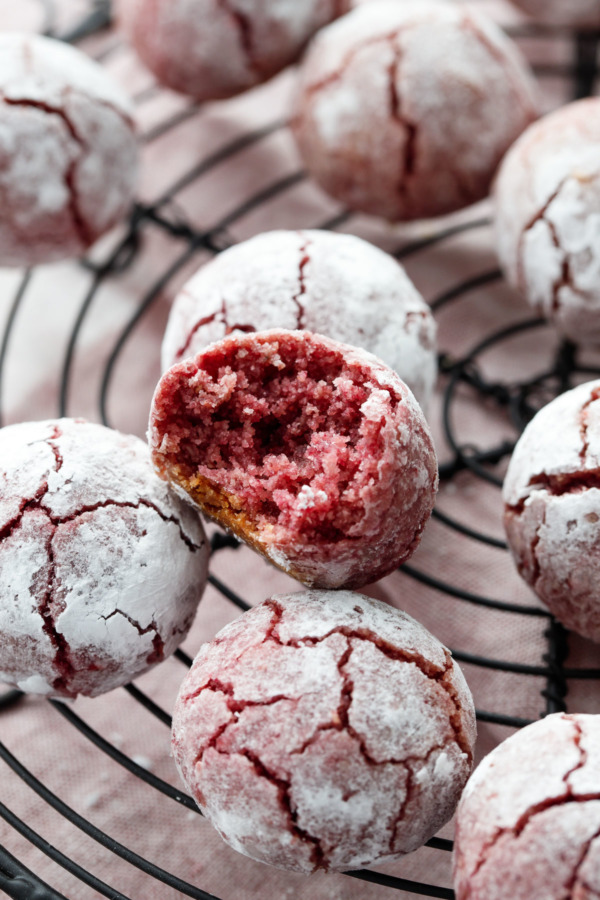 Raspberry Amaretti Cookie Recipe
