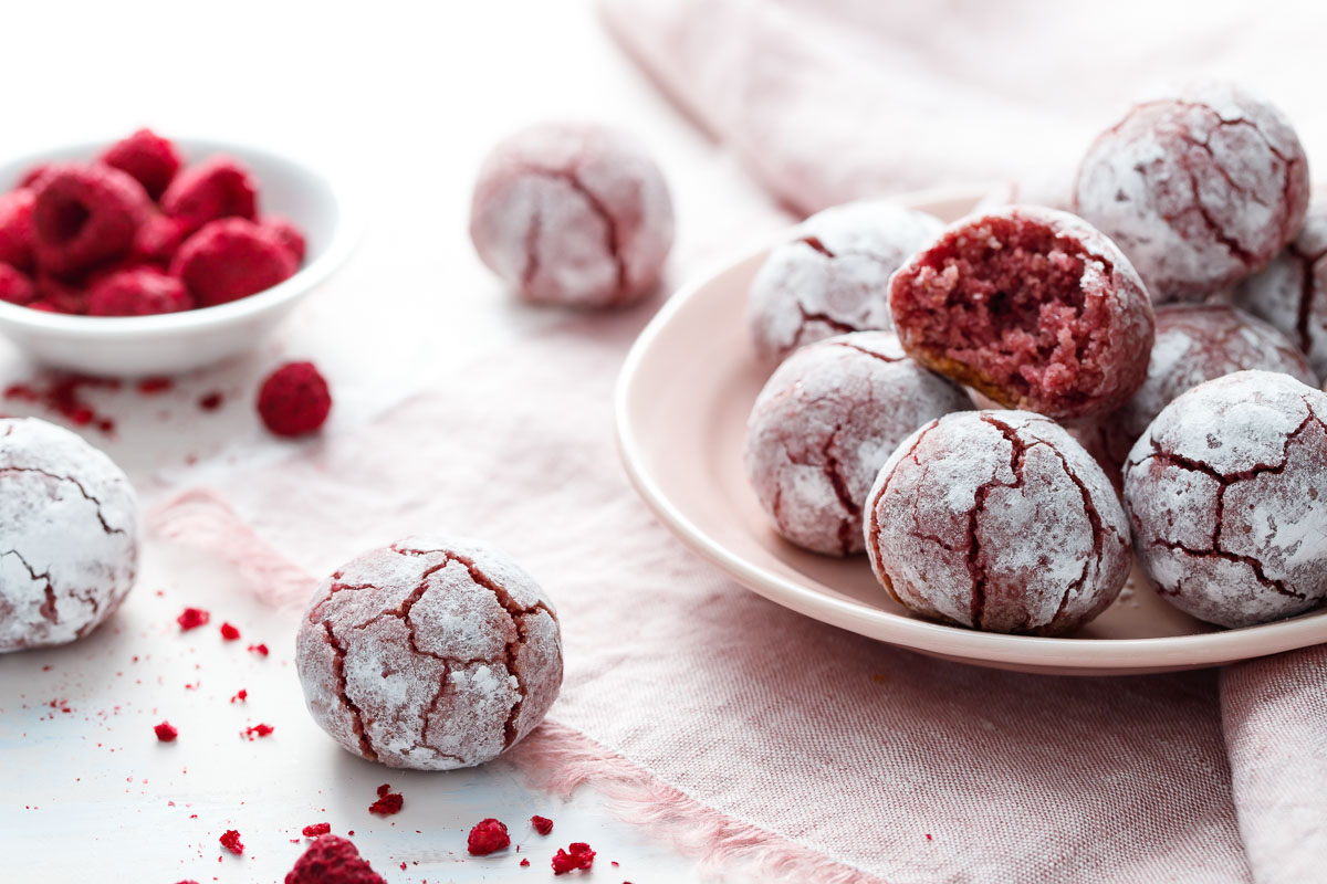 Raspberry Amaretti Cookies