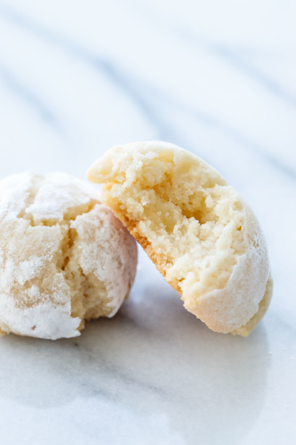 Soft Amaretti Cookies